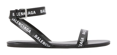 Shop Balenciaga Round Sandals In 1006