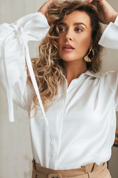 Manon Tilstra X Na-kd Tie Sleeve Shirt - White In Offwhite | ModeSens
