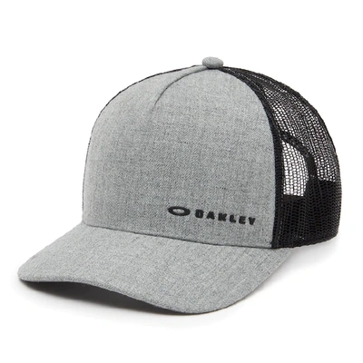 Shop Oakley Chalten Cap In Gray