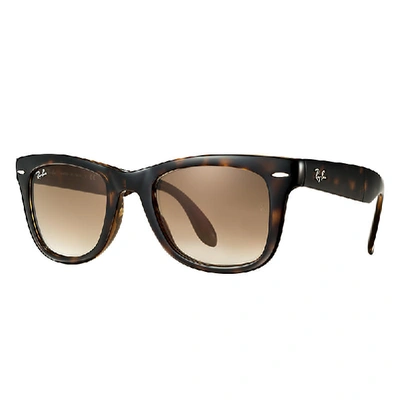 Shop Ray Ban Sunglasses Man Wayfarer Folding Classic - Light Havana Frame Brown Lenses 50-22 In Tortoise
