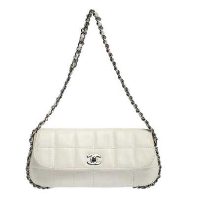 Chanel White Quilted Flap Leather Chunky Chain Handbag – The