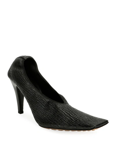 Shop Bottega Veneta The Pumps In Black