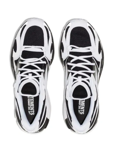 X REEBOK WHITE AND BLACK SPIKE 200 运动鞋