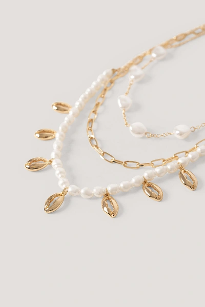 Shop Na-kd Three Layered Pearl Shell Neceklace - Gold