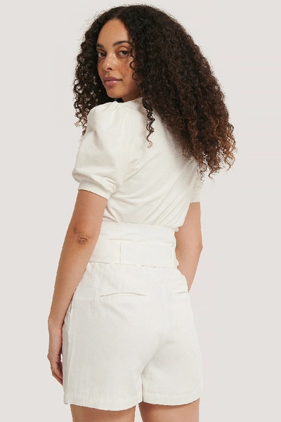 Shop Glamorous Belted High Waist Shorts White In Offwhite