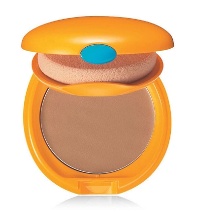 Shop Shiseido Tanning Compact Foundation Spf6 N Bronze In White