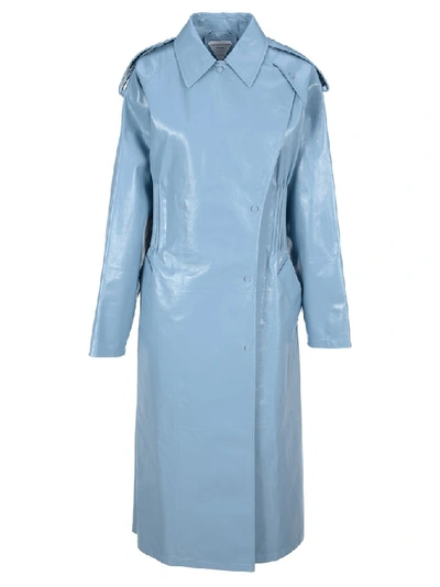 Shop Bottega Veneta Shiny Leather Trench Coat In Blue