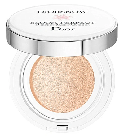 Shop Dior Snow Bloom Perfect Brightening Perfect Moist Cushion Spf50 Pa+++ In C07