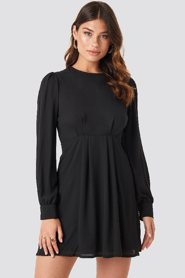 black flowy mini dress