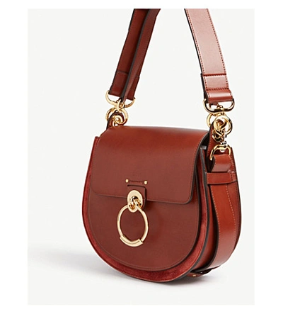 Shop Chloé Tess Leather Shoulder Bag In Sepia Brown