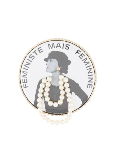 Pre-owned Chanel Feministe Mais Feminine Imitation Pearl Brooch Pin Corsage In White