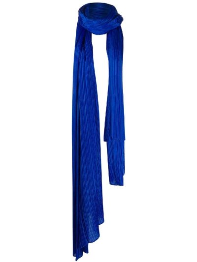 Shop Issey Miyake Pleated Oversized Scarf In Blue