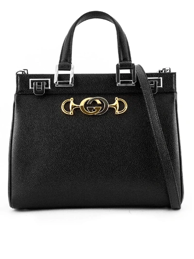 Shop Gucci Zumi Grainy Leather Small Bag In Nero