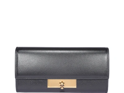 Shop Alexander Mcqueen Wallet On Chain In Nero