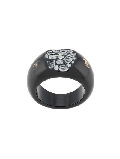Pre-owned Chanel Cc Flower Ring In Black X White