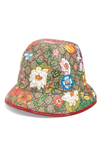 Shop Gucci Claudia Flora Print Gg Supreme Canvas Bucket Hat In Beige Ebony/ Red