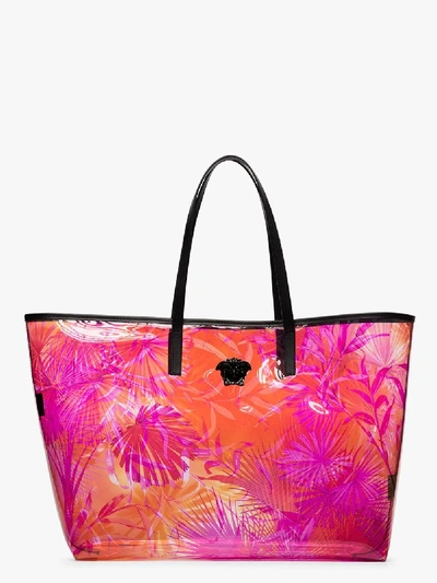 Shop Versace Shopper Mit Dschungel-print In Pink