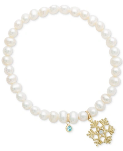 Shop Disney Children's Cultured Freshwater Pearl (4mm) & 14k Snowflake Charm Stretch Bracelet In Yellow Gold
