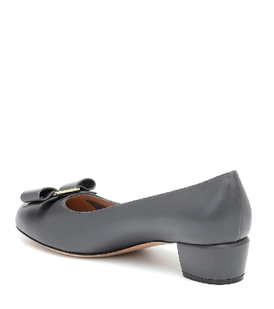 Shop Ferragamo Vara Leather Pumps In Grey