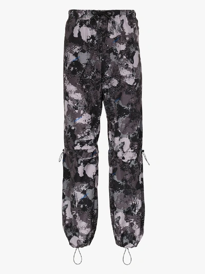 Shop Marcelo Burlon County Of Milan Grey Camouflage Cinched Sweatpants