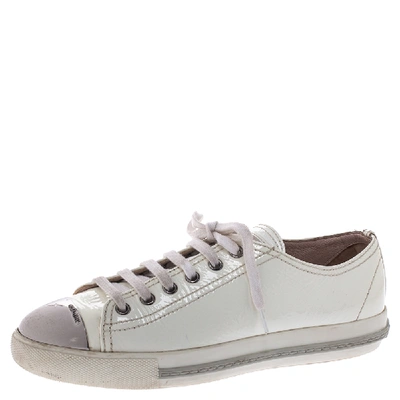 Pre-owned Miu Miu White Patent Leather Metal Cap Toe Lace Up Sneakers Size 38.5