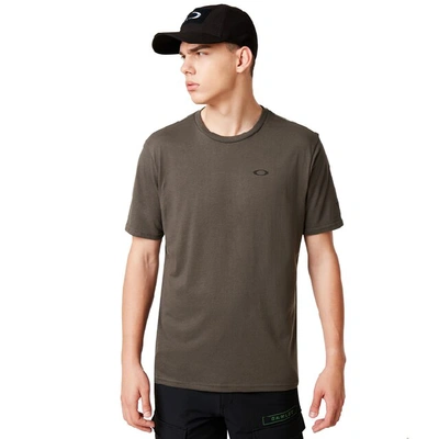 Shop Oakley Si  Flag Tee In Shadow