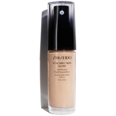 Shop Shiseido Synchro Skin Glow Luminizing Foundation 30ml (various Shades) In Rose 2