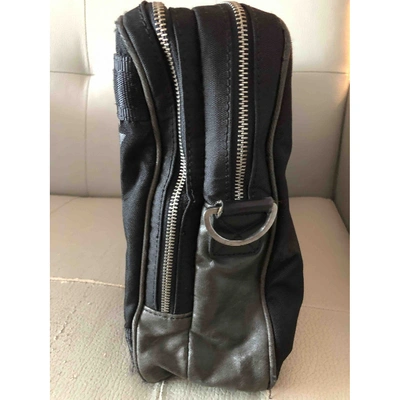 Pre-owned Guess Satchel In Black