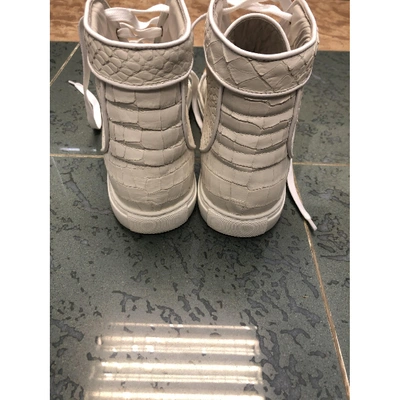 Pre-owned Louis Leeman Leather Trainers In White