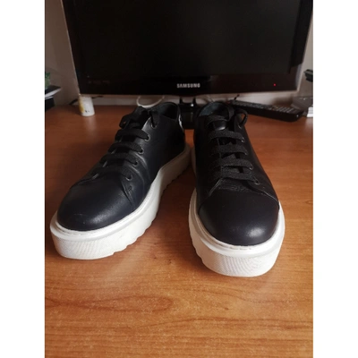 Pre-owned Versus Leather Low Trainers In Black
