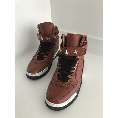 Pre-owned Givenchy Tyson Leather High Trainers In Brown