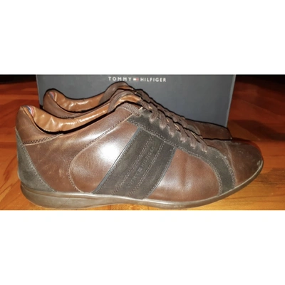 Pre-owned Tommy Hilfiger Leather Low Trainers In Brown