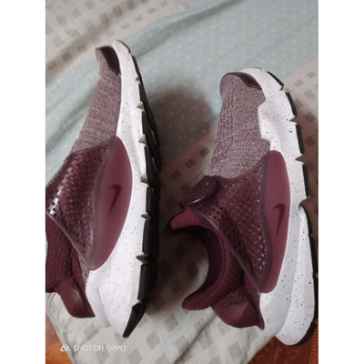 Pre-owned Nike Sock Dart Cloth Low Trainers In Burgundy