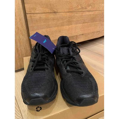 Pre-owned Asics Black Cloth Trainers