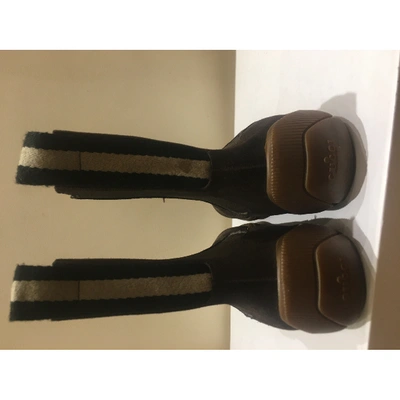 Pre-owned Gucci Brown Suede Boots
