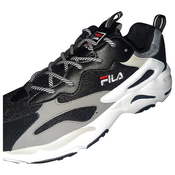 fila black and white trainers