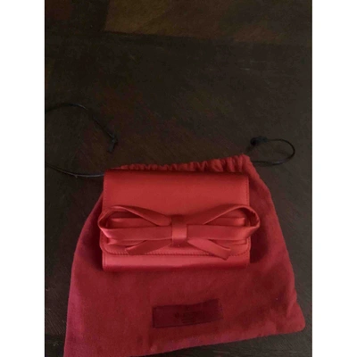 Pre-owned Valentino Garavani Clutch Bag In Red