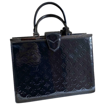 Pre-owned Louis Vuitton Deesse Patent Leather Handbag In Black