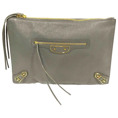 Pre-owned Balenciaga City Leather Clutch Bag In Gray