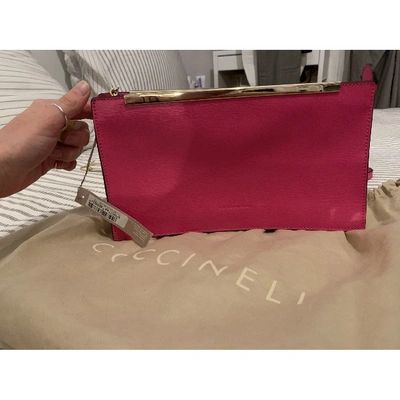 Pre-owned Coccinelle Pink Leather Clutch Bag
