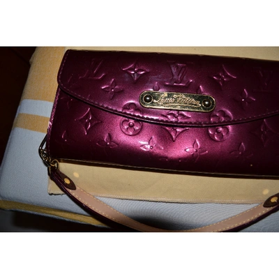 Louis Vuitton Clutch bags Purple Patent leather ref.25762 - Joli