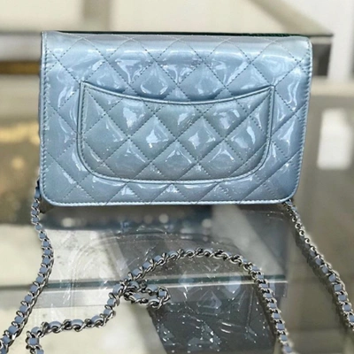 Pre-owned Chanel Wallet On Chain Blue Patent Leather Handbag