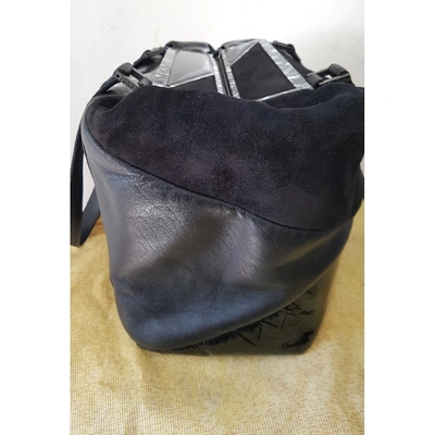 Pre-owned Fendi Flip Black Leather Handbag