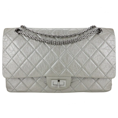 Pre-owned 2.55 Leather Crossbody Bag In Silver