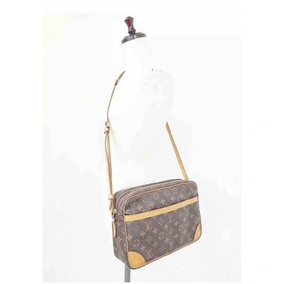 Trocadéro cloth crossbody bag Louis Vuitton Brown in Cloth - 37263676