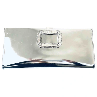 Pre-owned Roger Vivier Patent Leather Clutch Bag In Silver
