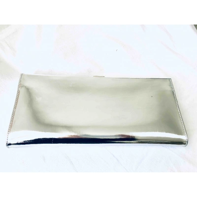 Pre-owned Roger Vivier Patent Leather Clutch Bag In Silver