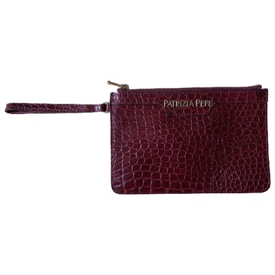 Pre-owned Patrizia Pepe Leather Clutch Bag In Burgundy