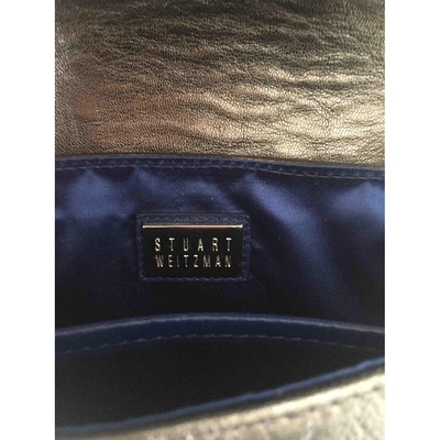 Pre-owned Stuart Weitzman Leather Clutch Bag In Metallic