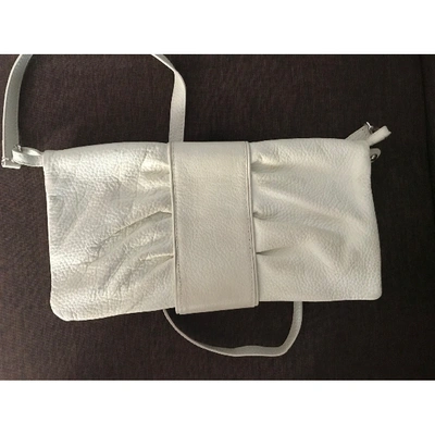 Pre-owned Pinko Leather Clutch Bag In White